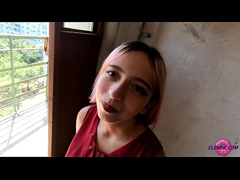 ❤️ شاگرد سينوئل چوسي ٿو هڪ اجنبي کي ٻاهر جي پوئتي ۾ - هن جي منهن تي ❤️